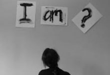 تصویر از زندگی نیازموده ارزش زیستن ندارد. سقراط